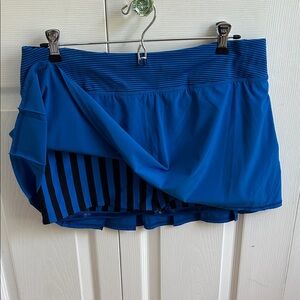 Lululemon Pace Setter skirt baroque blue mini hyper strip size 10 EUC